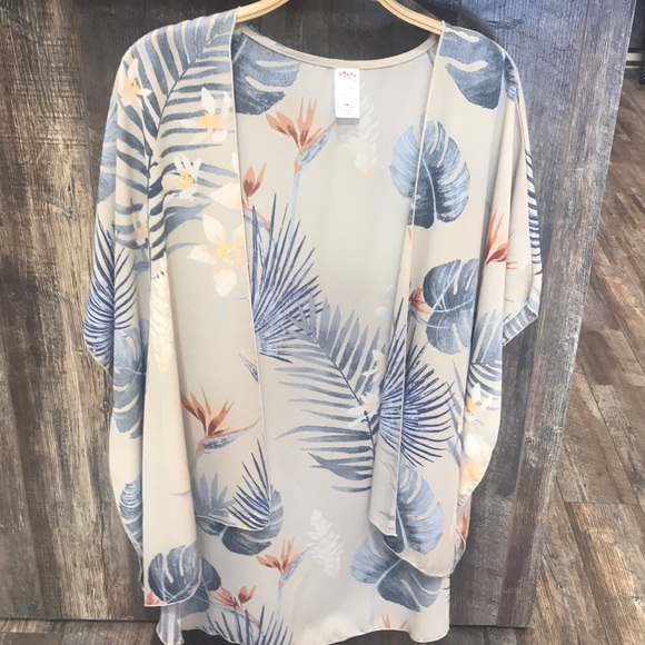 Tropical kimono - Picture 1 of 1